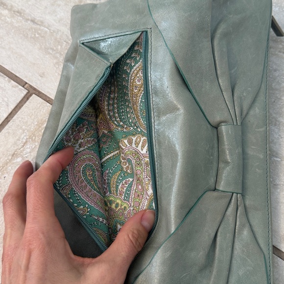 Hobo bow leather fold over clutch - Picture 7 of 15